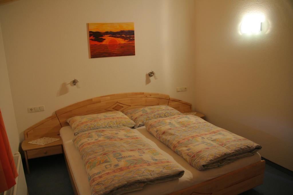 Haus Barbara Breuer Apartman Neukirchen am Großvenediger Szoba fotó